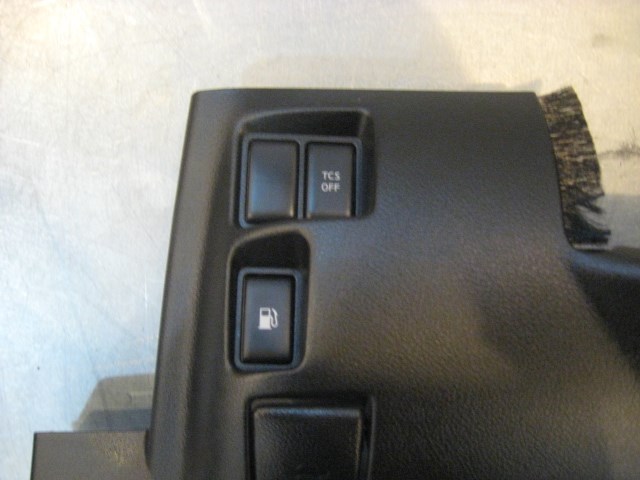 07 Nissan 350Z Under Column Trim Panel 68106 CF40A R18251