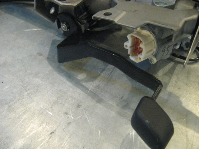 07 Nissan 350Z Steering Column Assembly /W Key  R18267