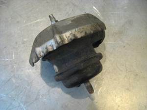 07 Nissan 350Z LH Driver Engine Mount  R18394