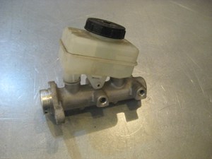 07 Nissan 350Z Brake Master Cylinder  R18407