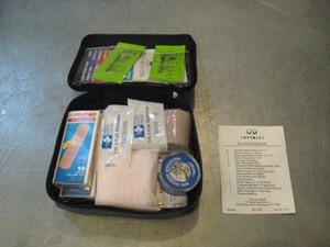 05 Infiniti G35 First Aid Kit  R18489