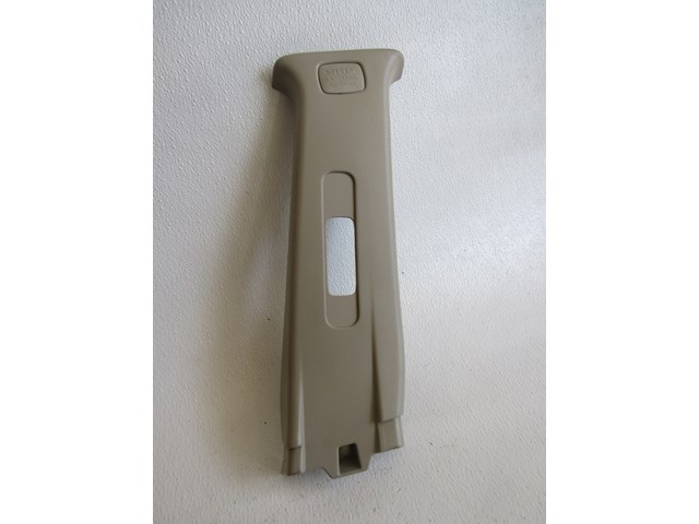 05 Infiniti G35 RH Upper B Pillar Trim Panel 76913 AL500 R18511