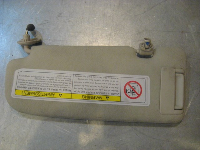 05 Infiniti G35 RH Passenger Sun Visor  R18573