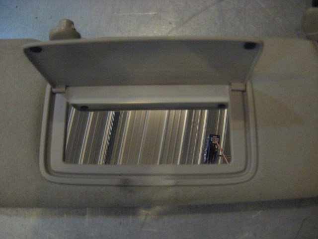 05 Infiniti G35 RH Passenger Sun Visor  R18573