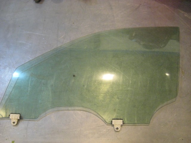 05 Infiniti G35 Sedan Front LH Door Glass  R18633