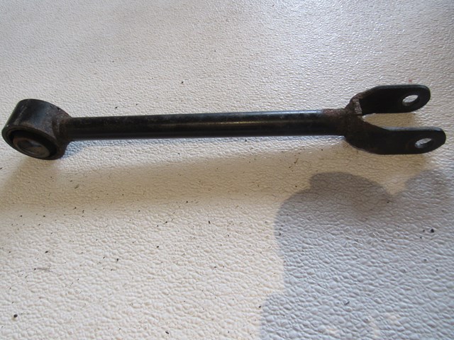 05 06 Infiniti G35x AWD Sedan Rear Trailing Arm  R18653