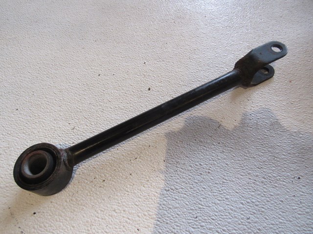 05 06 Infiniti G35x AWD Sedan Rear Trailing Arm  R18653