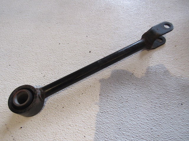 05 06 Infiniti G35x AWD Sedan Rear Trailing Arm  R18653