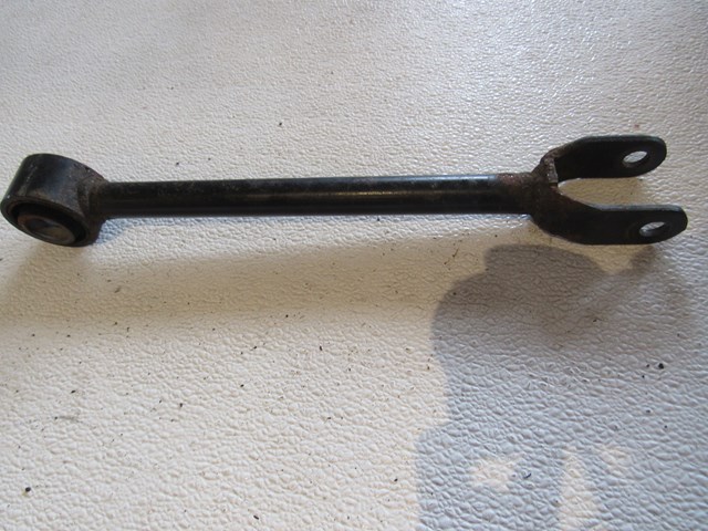 05 06 Infiniti G35x AWD Sedan Rear Trailing Arm  R18653