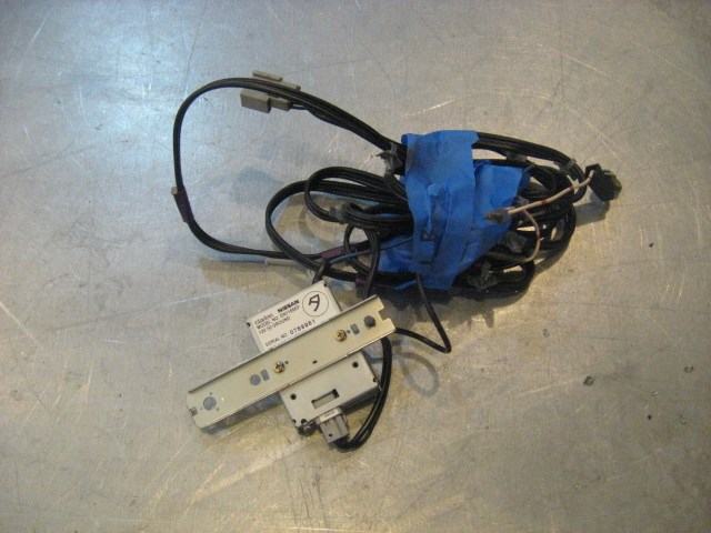 05 Infiniti G35 Sedan Rear Antenna Module EN1165EF R18658
