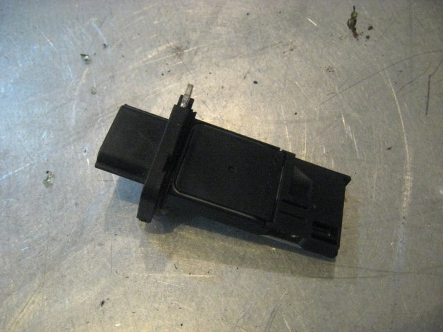 05 Infiniti G35 Mass Airflow Sensor  R18663