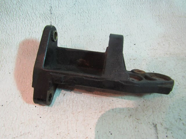 03 04 05 Infiniti G35 Power Steering Pump Bracket Mount  R18686