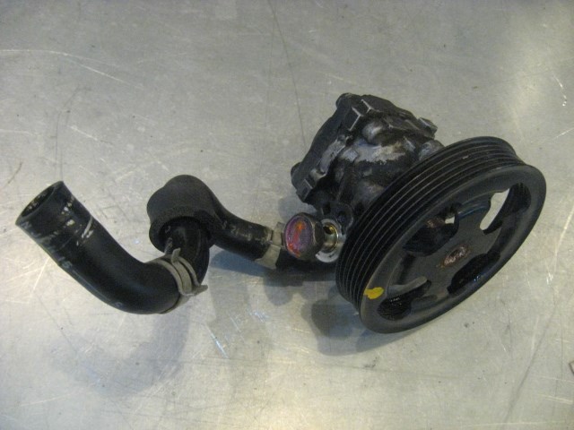 05 Infiniti G35 Power Steering Pump Assembly  R18687