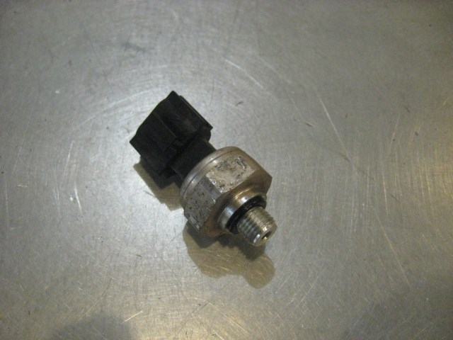 05 Infiniti G35 AC Pressure Sensor  R18705