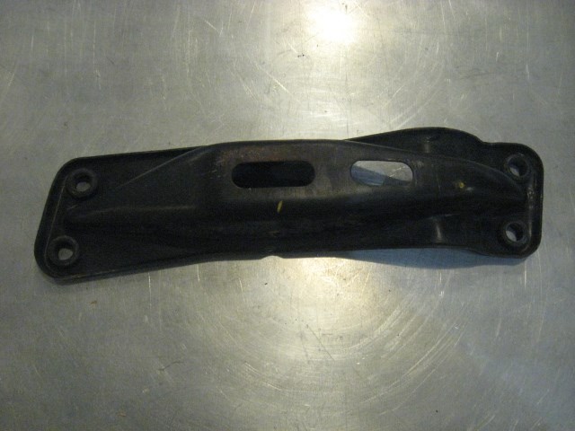 05 Infiniti G35 AWD Auto Transmission Bracket  R18711