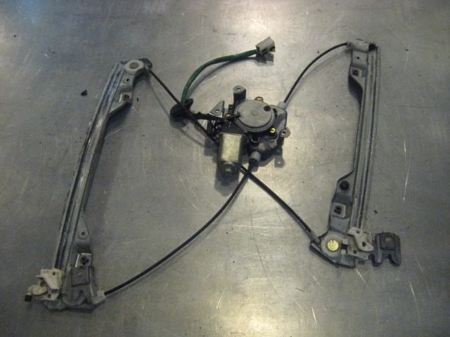 05 Infiniti G35 Sedan Front LH Window Motor 80731 AL511 R18732