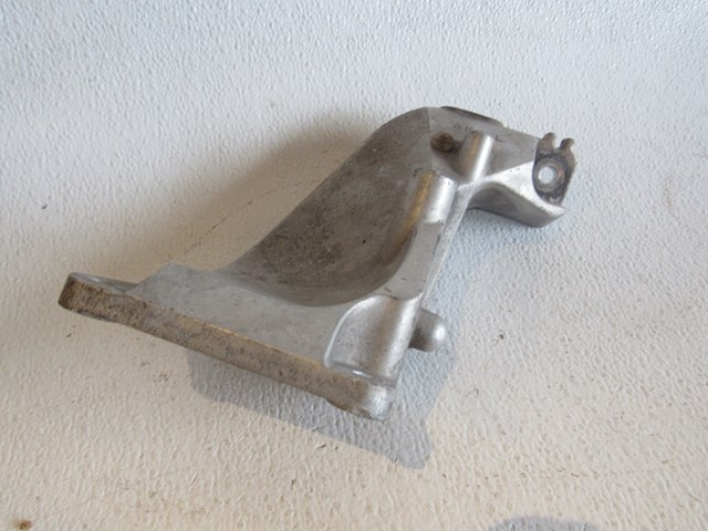 03 Infiniti G35 X AWD LH Engine Bracket  R18737