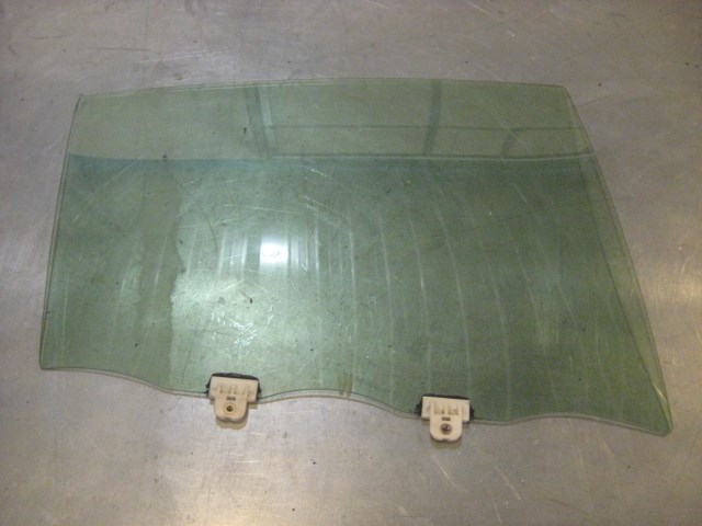 05 Infiniti G35 Rear RH Door Glass  R18742