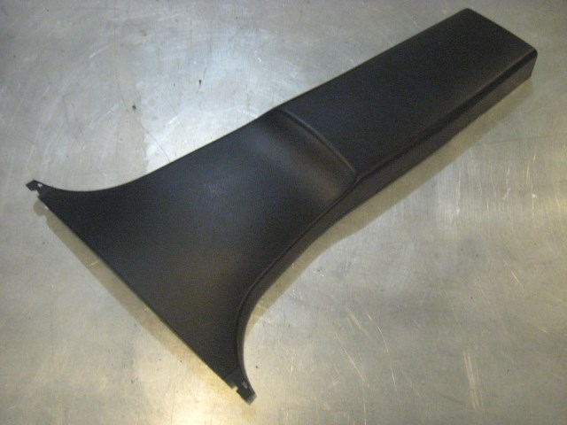05 Infiniti G35 RH Lower B Pillar Trim Panel 76915 AL500 R18745