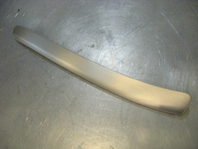 05 Infiniti G35 Rear RH Door Grab Handle Trim 80944 AC700 R18748