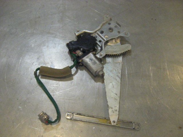 05 Infiniti G35 Rear RH Window Motor Regulator 82730 AL510 R18750