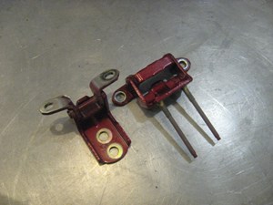 05 Infiniti G35 Rear RH Door Hinge Set  R18763