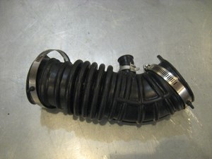 11 Nissan 370Z RH Air Intake tube  R18822