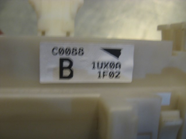 11 Nissan 370Z Base Interior Fuse Box  R18904