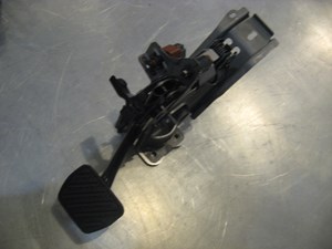 11 Nissan 370Z AT Brake Pedal Assembly  R18913