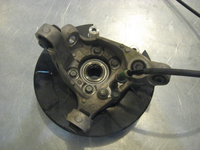 11 Nissan 370Z Rear LH Driver Spindle Hub Assy  R18997