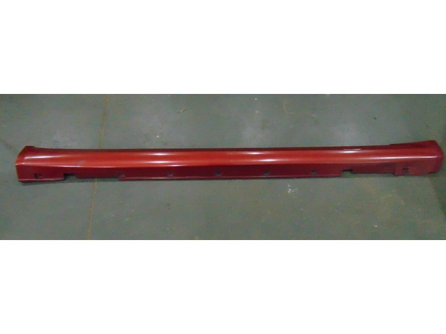 05 Infiniti G35 Sedan RH Side Skirt Moulding  R19032