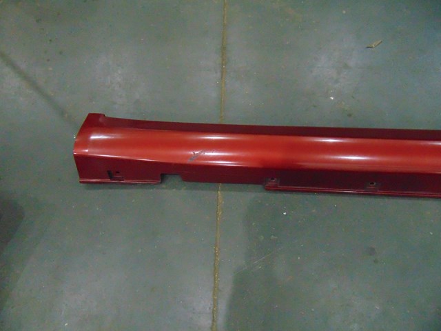 05 Infiniti G35 Sedan RH Side Skirt Moulding  R19032