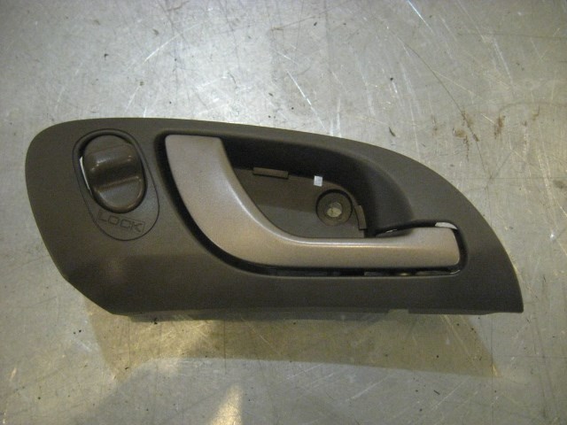 04 Acura RSX RH Passenger Interior Door Handle  R19044