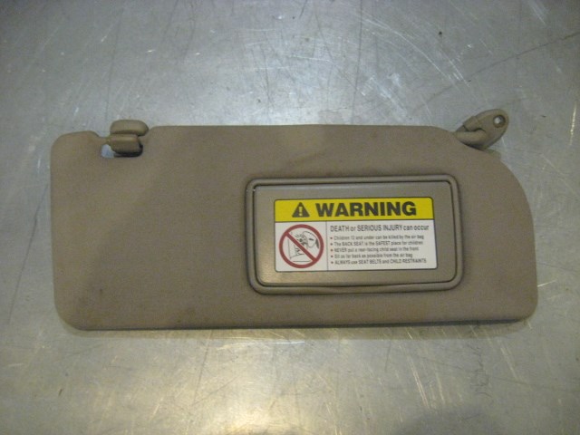 04 Acura RSX RH Sun Visor  R19067
