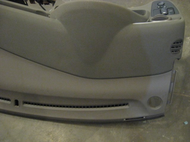 04 Acura RSX Base Dash Assembly  R19105
