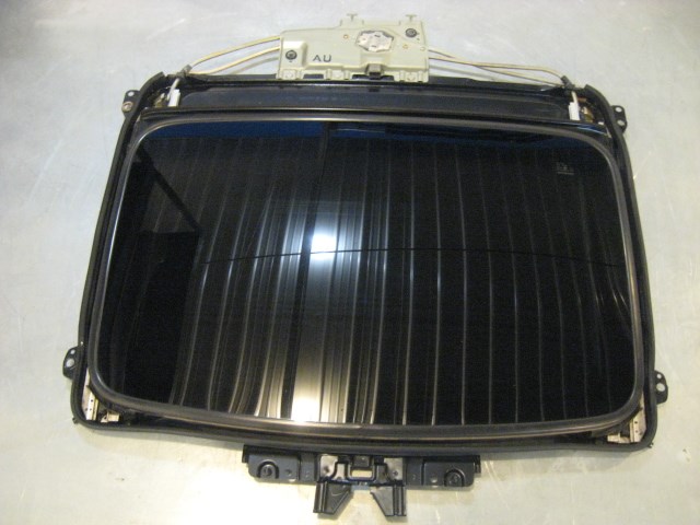 04 Acura RSX Sun Roof Sunroof Moon Roof Assembly  R19124