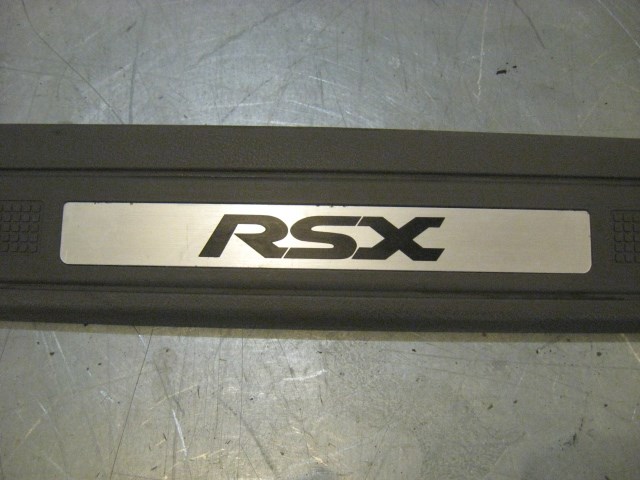04 Acura RSX LH Driver RSX Door Sill Trim Plate 84252 S6M A000 R19131