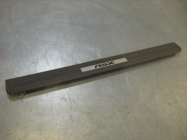 04 Acura RSX LH Driver RSX Door Sill Trim Plate 84252 S6M A000 R19131