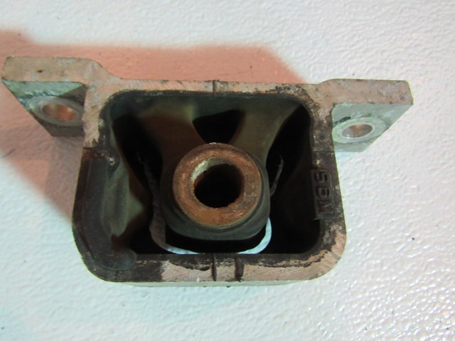 04 Acura RSX Auto Transmission Mount  R19202