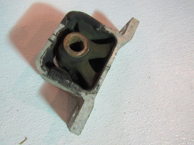 04 Acura RSX Auto Transmission Mount  R19202
