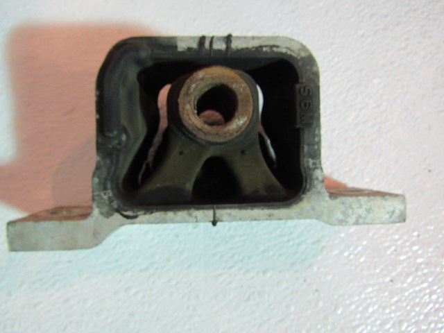 04 Acura RSX Auto Transmission Mount  R19202