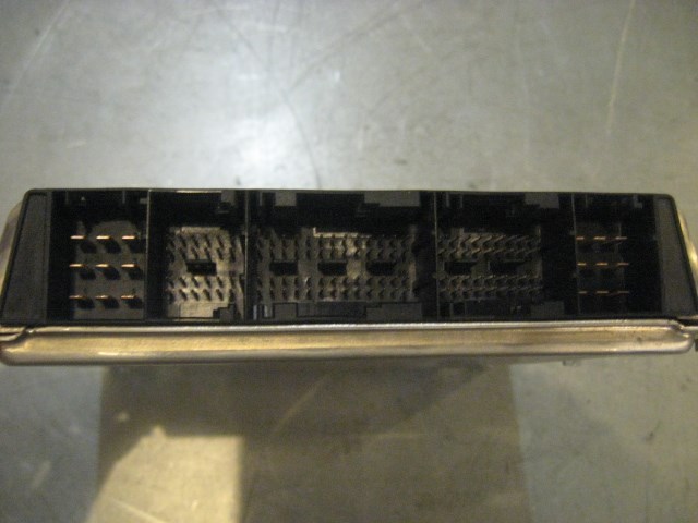 04 BMW M3 Engine Control Unit ECU DME MSS54HP R19287