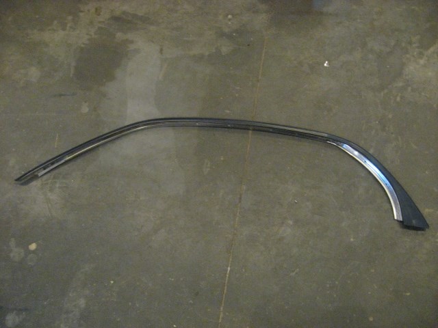 02 Subaru IMPREZA WRX Sedan Upper LH Roof Moulding  R19296