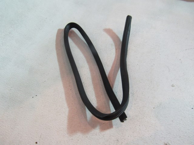02 Subaru IMPREZA Rear Upper LH Door Seal  R19303