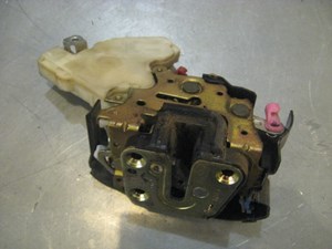 02 Subaru IMPREZA Front RH Door Lock Actuator 61100FE000 R19323