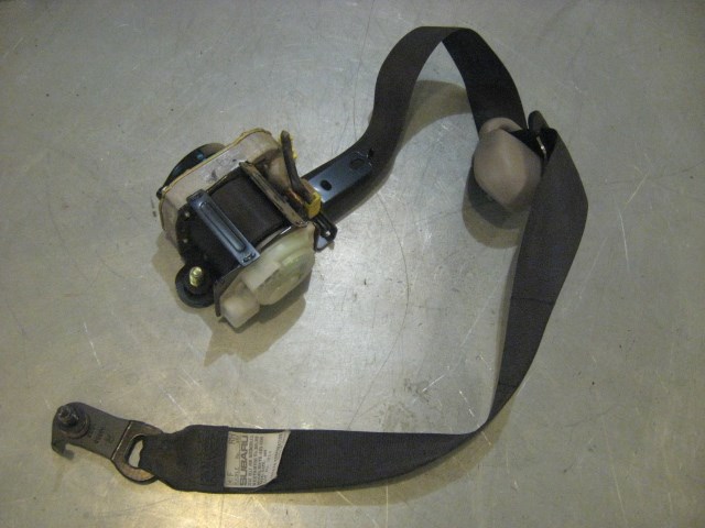 02 Subaru IMPREZA Front RH Seat Belt  R19326