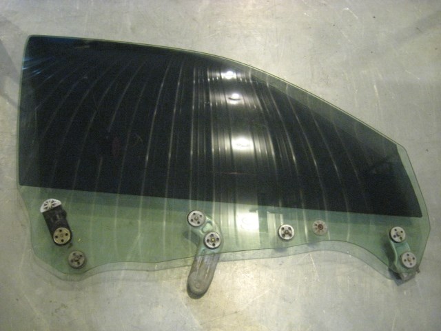 02 Subaru IMPREZA Sedan Front RH Door Glass  R19334