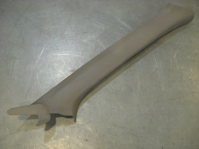 02 Subaru IMPREZA Sedan RH Interior A Pillar Trim 94010 FE000 R19337