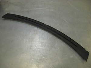 02 Subaru IMPREZA Upper Dash Vent Trim  R19341