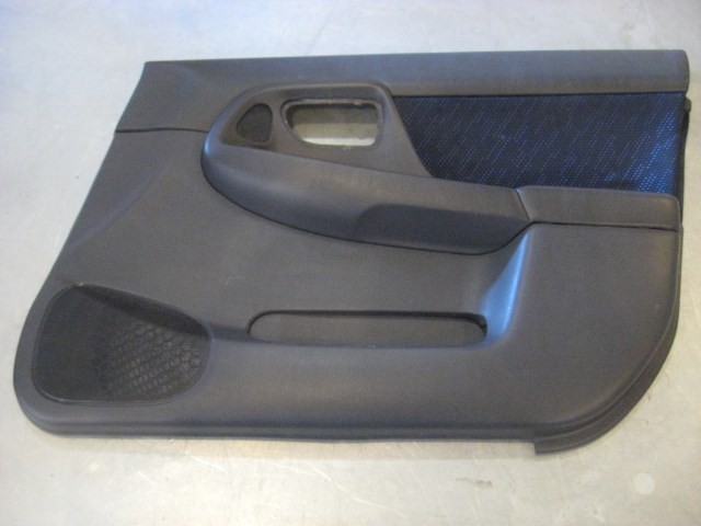 02 Subaru IMPREZA Front RH Door Panel  R19347